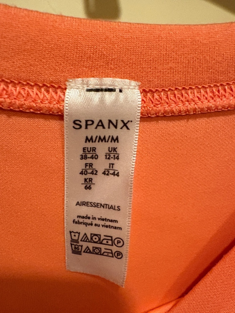 SPANX 2 piece Sweatshirt & Short set - Picture 2 of 7